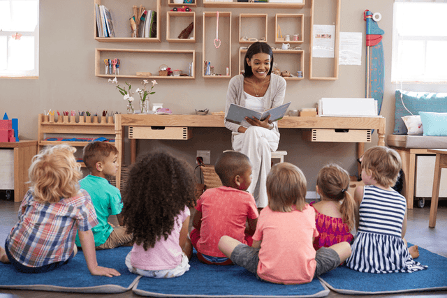 Financial incentives helping early childhood teachers and educators build their careers in Victoria